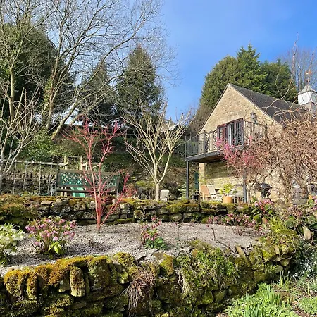 Вилла The Cruck Barn, Cosy Rural Escape Near The Peak District Матлок Экстерьер фото