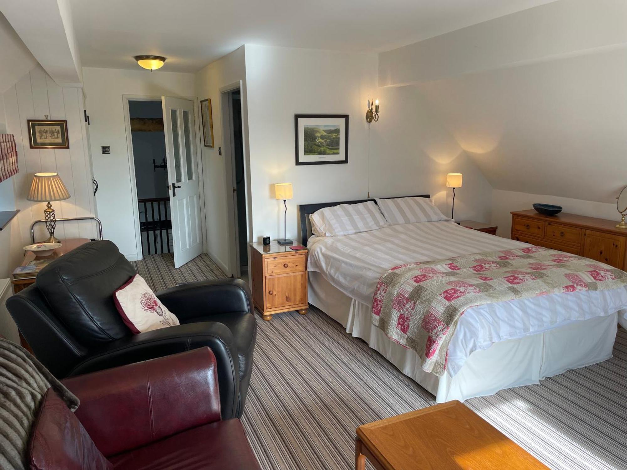 The Cruck Barn, Cosy Rural Escape Near The Peak District Holiday home Matlock (Derbyshire)